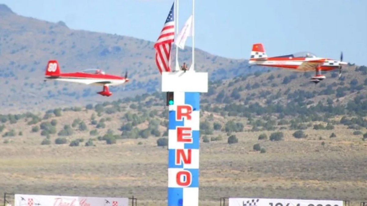 ABD'nin Nevada Eyaletinde Hava Gösterisinde 2 Uçak Çarpıştı, 2 Pilot Hayatını Kaybetti
